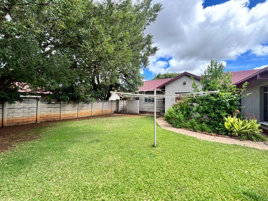 4 Bedroom Property for Sale in La Hoff North West